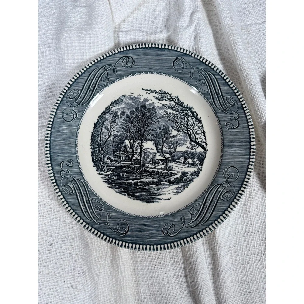Royal China Americana Currier & Ives Blue White‎ Plates Old Grist Mill Set of 2